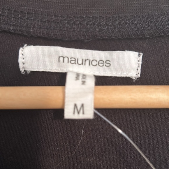 St. Patrick’s day - Kiss Me Black T-shirt Women Medium - Picture 2 of 3